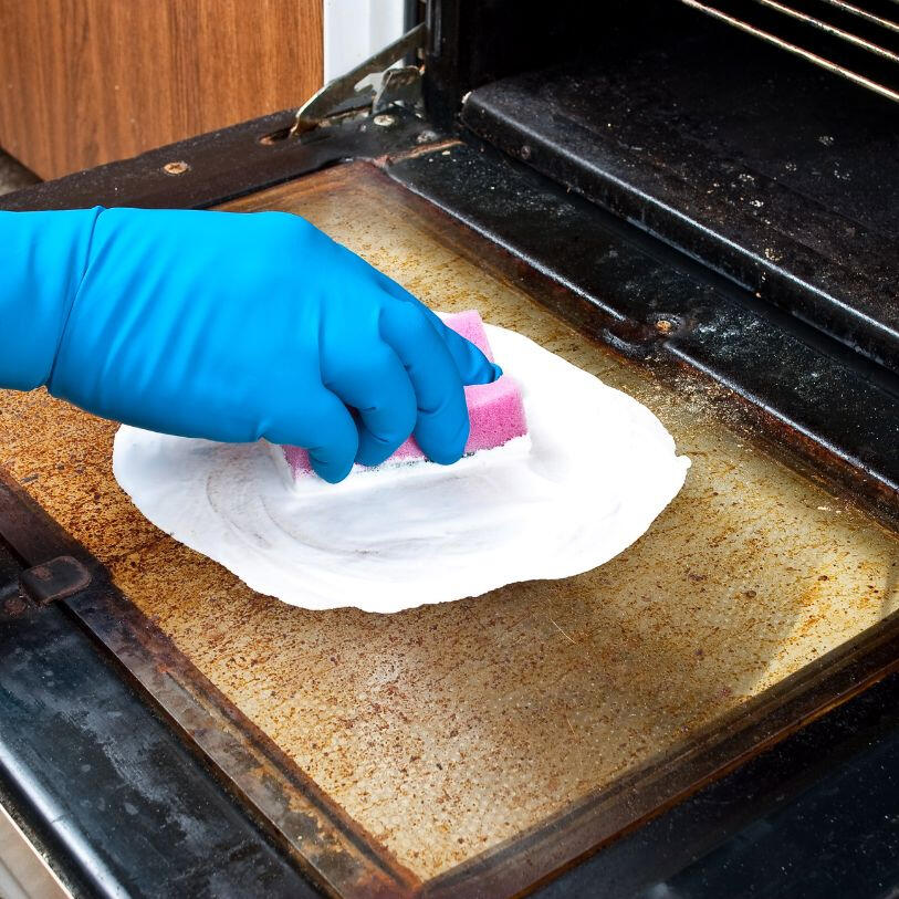 Deep Cleaning a Greasy oven from inside